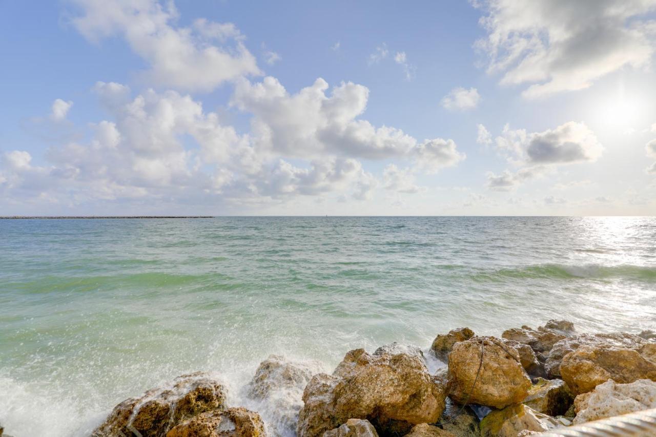 Oceanfront Condo With Balcony And Stunning Views! Clearwater Beach Exterior foto